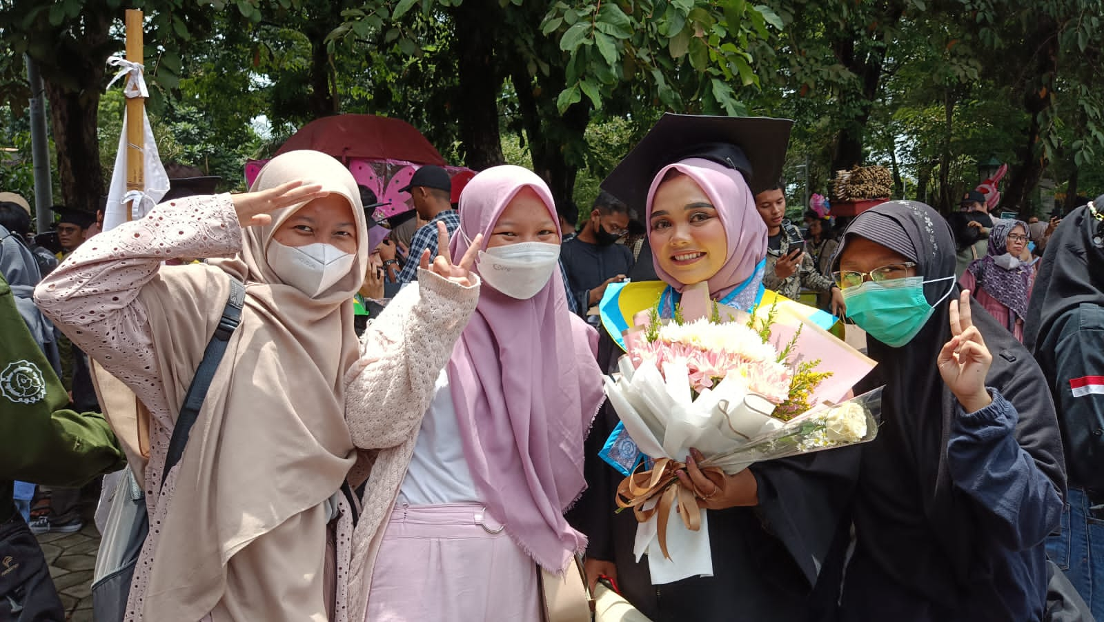 Graduation Mutia